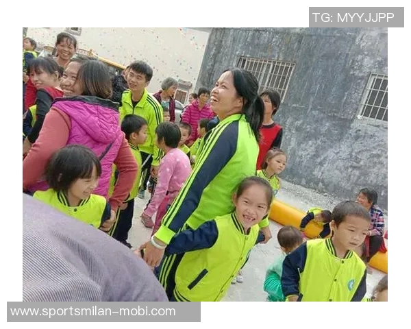 阿尔瓦雷斯社媒分享孩子出生喜讯幸福满满感动无比